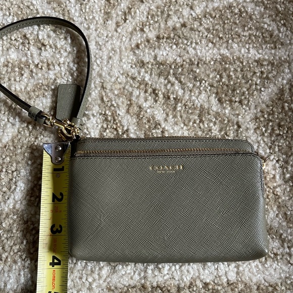 Coach Handbags - Coach double zipper wristlet